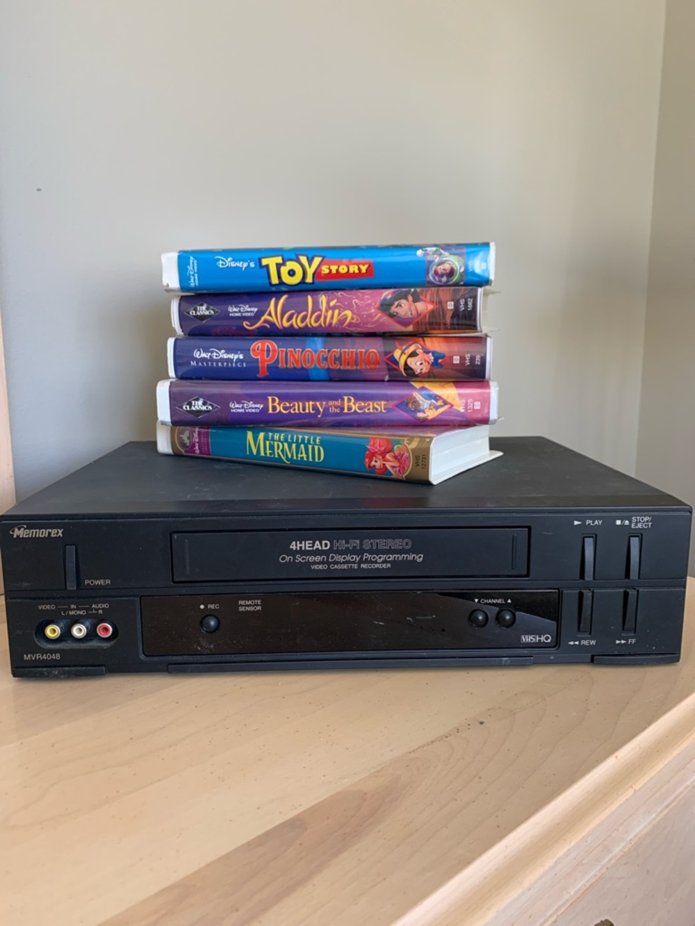 Classic Vintage Memorex 4Head Hi-fi Stereo VHS Player and 5 Disney Tapes